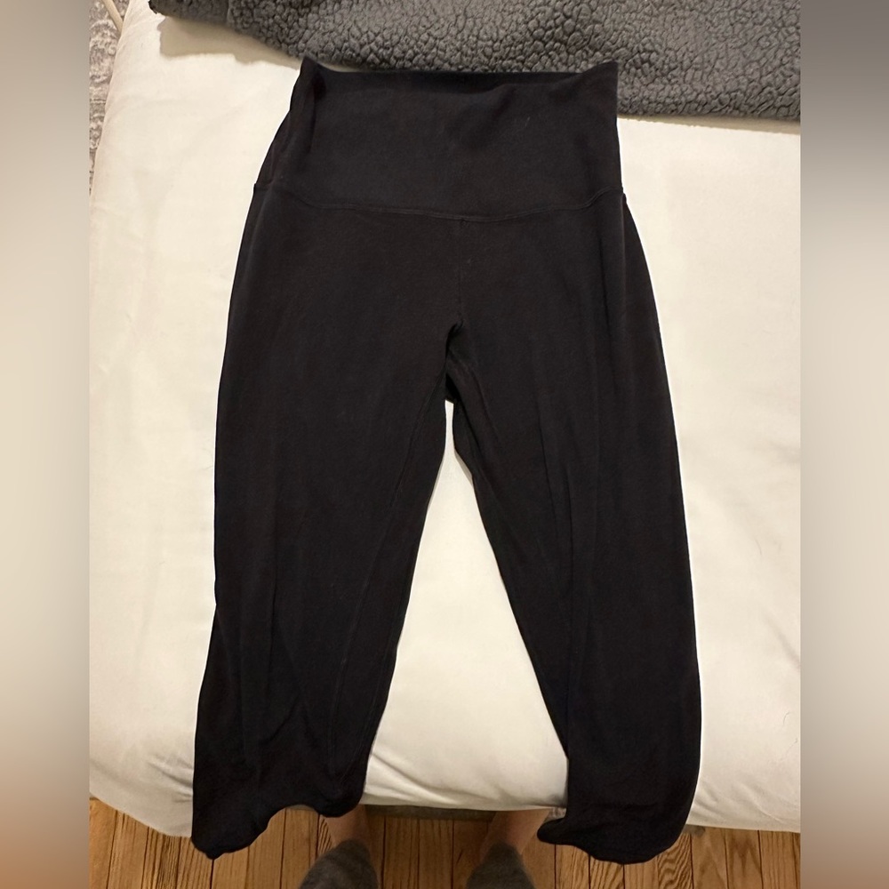 Lululemon align cropped leggings size 6! Great, used condition with no pilling.